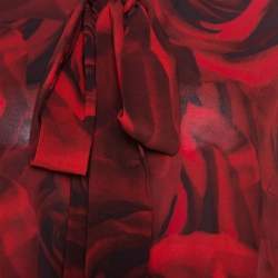 Pre Owned Alice + Olivia Red Rose Print Silk Tie Neck Detail Sleeveless Top M