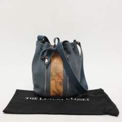 Pre Owned Alviero Martini 1A Classe Blue Leather Small Geo Bucket Bag