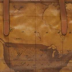 مملوكة مسبقًا {"name_ar": "حقيبة يد ألفيرو مارتيني 1A كلاس جلد بنقشة جيو كلاسيك بني فاتح"}