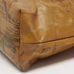 مملوكة مسبقًا {"name_ar": "حقيبة يد ألفيرو مارتيني 1A كلاس جلد بنقشة جيو كلاسيك بني فاتح"}