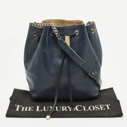 مملوكة مسبقًا Alviero Martini 1A Classe Navy Blue Geo Embossed Leather Drawstring Bucket Bag