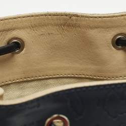 مملوكة مسبقًا Alviero Martini 1A Classe Navy Blue Geo Embossed Leather Drawstring Bucket Bag