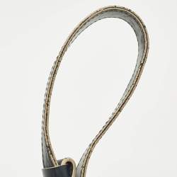 مملوكة مسبقًا Alviero Martini 1A Classe Navy Blue Geo Embossed Leather Drawstring Bucket Bag