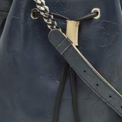 مملوكة مسبقًا Alviero Martini 1A Classe Navy Blue Geo Embossed Leather Drawstring Bucket Bag