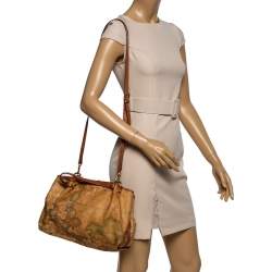 مملوكة مسبقًا Alviero Martini 1A Classe Brown Geo Print Coated Canvas Contemporary Satchel