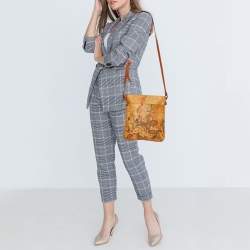 Pre Owned Alviero Martini 1A Classe Tan Geo Classic Print Coated Canvas Messenger Bag