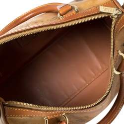 مملوكة مسبقًا Alviero Martini 1A Classe Tan Geo Classic Print Coated Canvas Satchel