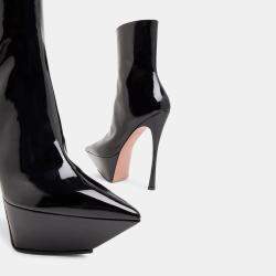 Pre Owned Amina Muaddi Yigit Black Leather Boots EU 37  