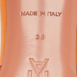 مملوكة مسبقًا Amina Muaddi Ursina Size 38 Orange PVC Pumps
