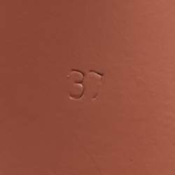 مملوكة مسبقًا حذاء كعب عالي أمينة معادي بيغم شفاف وردي بفتحة خلفية مقاس 37.5