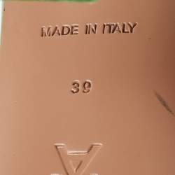 مملوكة مسبقًا Amina Muaddi lupita Size 39 Green PVC Slide Sandals