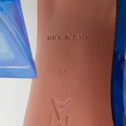 مملوكة مسبقًا Amina Muaddi lupita Size 37 Blue PVC Mules
