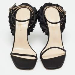 مملوكة مسبقًا Andrea Wazen Rouches Size 39 Black Satin Ankle Strap Sandals