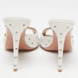 Pre Owned صندل سلايد أكوازورا ويش جلد أبيض مرصع مقاس 37.5