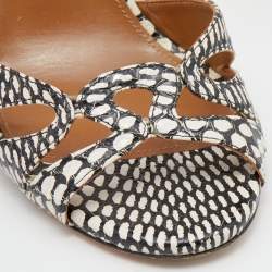 مملوكة مسبقًا صندل أكوازورا جلد ثعبان أسود/ أبيض سير كاحل مقدمة مفتوحة مقاس 39