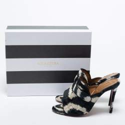 Pre Owned Aquazzura White and Black Corduroy Slide Sandals Size 40