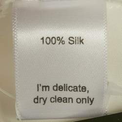 مملوكة مسبقًا فستان آري يو أم آي حرير ساتان أبيض أتلا قصير مقاس صغير (سمول)