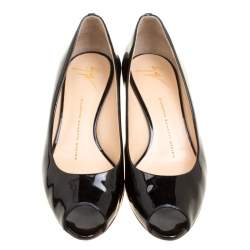 مملوكة مسبقًا Giuseppe Zanotti Black Patent Leather Wedge Heel Peep Toe Pumps Size 38.