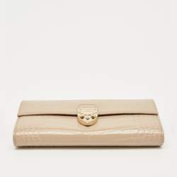 مملوكة مسبقًا Aspinal Of London Mayfair Beige Croc Embossed Patent Leather Continental Wallet