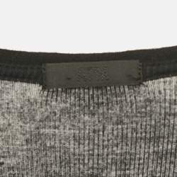 Pre Owned توب برقبة على شكل V إيه تي إم تريكو مضلع أسود مقاس صغير ( إكس سمول )