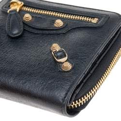 Pre Owned محفظة مضغوطة بالنسياغا موتوكروس جلد أسود صغيرة بسحاب مستدير