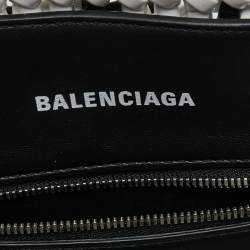 مملوكة مسبقًا Balenciaga Black/White Woven Patent Leather XXS Bistro Tote