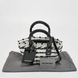 مملوكة مسبقًا Balenciaga Black/White Woven Patent Leather XXS Bistro Tote
