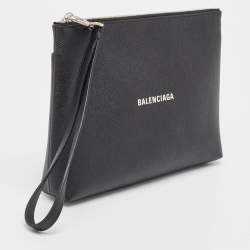 مملوكة مسبقًا Balenciaga Black Leather Logo Wristlet Pouch