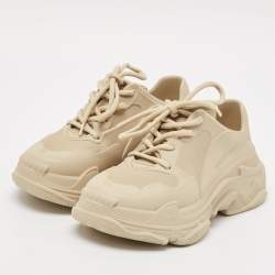 مملوكة مسبقًا حذاء رياضي بالنسياغا تريبل أَس مطاطي بيج مقاس 36