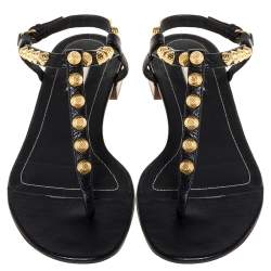 مملوكة مسبقًا Balenciaga Black Leather Arena Studded Thong Flat Sandals Size 39