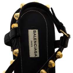 مملوكة مسبقًا Balenciaga Black Leather Arena Studded Thong Flat Sandals Size 39