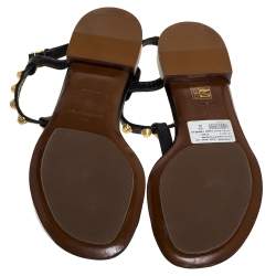 مملوكة مسبقًا Balenciaga Black Leather Arena Studded Thong Flat Sandals Size 39