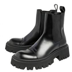 Pre Owned حذاء بوت كاحل بالنسياغا تراكتور جلد أسود مقاس 39