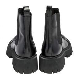 Pre Owned حذاء بوت كاحل بالنسياغا تراكتور جلد أسود مقاس 39