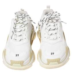 مملوكة مسبقًا حذاء رياضي بالنسياغا عنق منخفض تريبل أس جلد وشبك أبيض مقاس 37