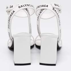 Pre Owned صندل بالنسياغا جلد أبيض بالشعار وحزام كاحل مستدير مقاس 35