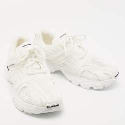 Pre Owned Balenciaga White Fabric Lace Up Sneakers Size 39