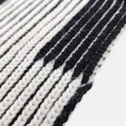 Pre Owned وشاح بالنسياجا صوف أبيض/أسود