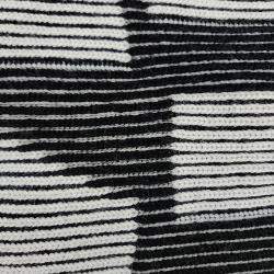 مملوكة مسبقًا وشاح بالنسياجا صوف أسود/أبيض