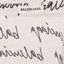 مملوكة مسبقًا قميص بالنسياجا حرير أبيض طباعة شعار خربش واسع مقاس وسط (ميديوم)