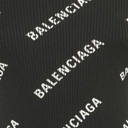 مملوكة مسبقًا سويتر بالنسياقا محبوك مضلع بطباعة الشعار باللون الأسود مقاس متوسط