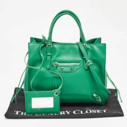 مملوكة مسبقًا Balenciaga Green Leather Mini Papier A4 Tote