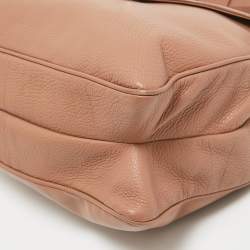 مملوكة مسبقًا حقيبة بالنسياغا جلد بني فاتح مشبك أنبوبي بيد علوية