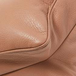 مملوكة مسبقًا حقيبة بالنسياغا جلد بني فاتح مشبك أنبوبي بيد علوية