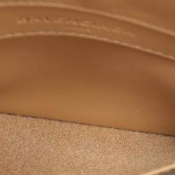 مملوكة مسبقًا Balenciaga Beige Crochet Leather Mini A4 Tote