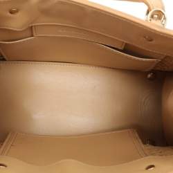 مملوكة مسبقًا Balenciaga Beige Crochet Leather Mini A4 Tote