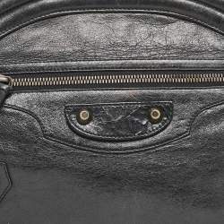 Pre Owned Balenciaga Black Leather Classic Hardware Oval Clutch