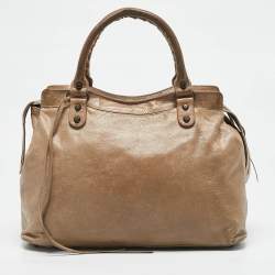 Pre Owned Balenciaga Beige Leather RH Step Bag