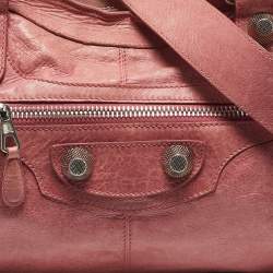 مملوكة مسبقًا حقيبة يد بالنسياغا بارك تايم جلد زهري مدببة أكتاف كبيرة