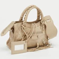 Pre Owned حقيبة بالنسياغا ميني مدينة الحافة المعدنية جلد بيج